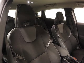 Halvkombi Volvo V40 9 av 20