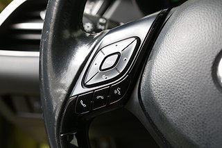 SUV Toyota C-HR 14 av 23