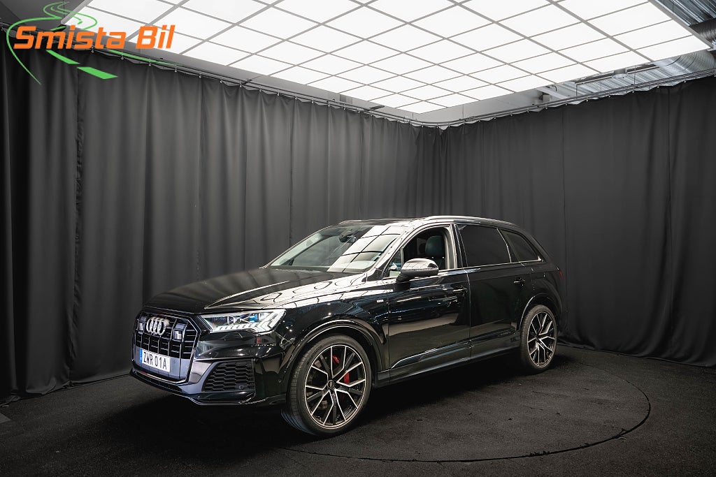 Audi Q7 60 TFSI e Q S-Line PANO 22' LUFT DRAG B&O MOMS N-VISION