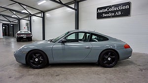 Den här Porsche 911 från 996-generationen importerades från Storbritannien år 2004. 