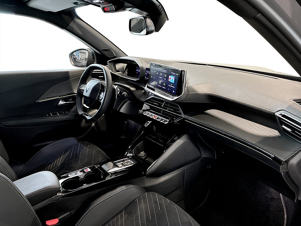 Bild på Peugeot 2008 GT 1.2 PT 130hk Aut B-KAMERA CARPLAY