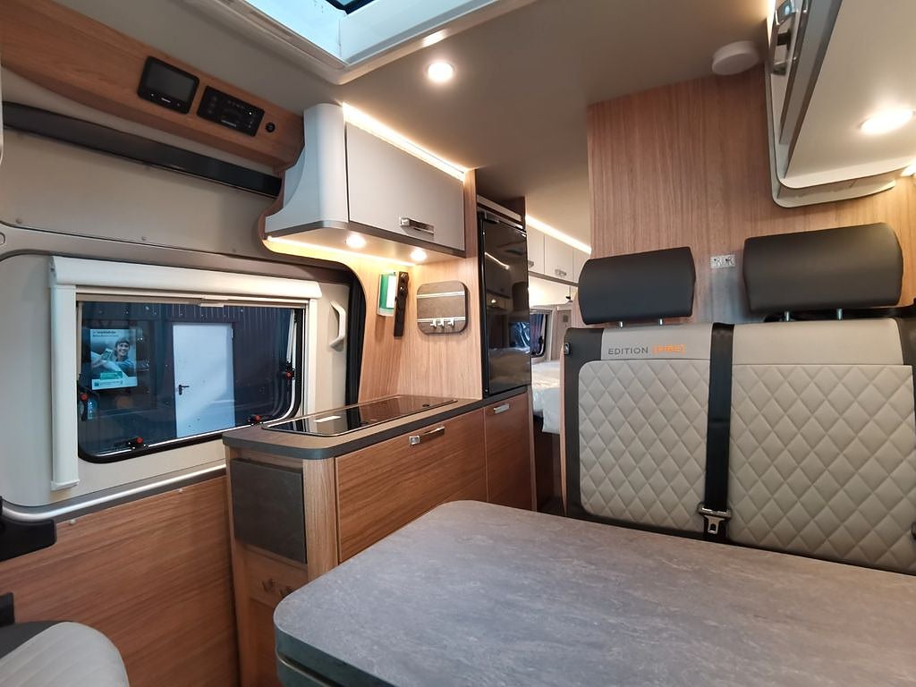 Weinsberg 630  Carabus ME Edition Fire , automat,  långbädd thumbnail