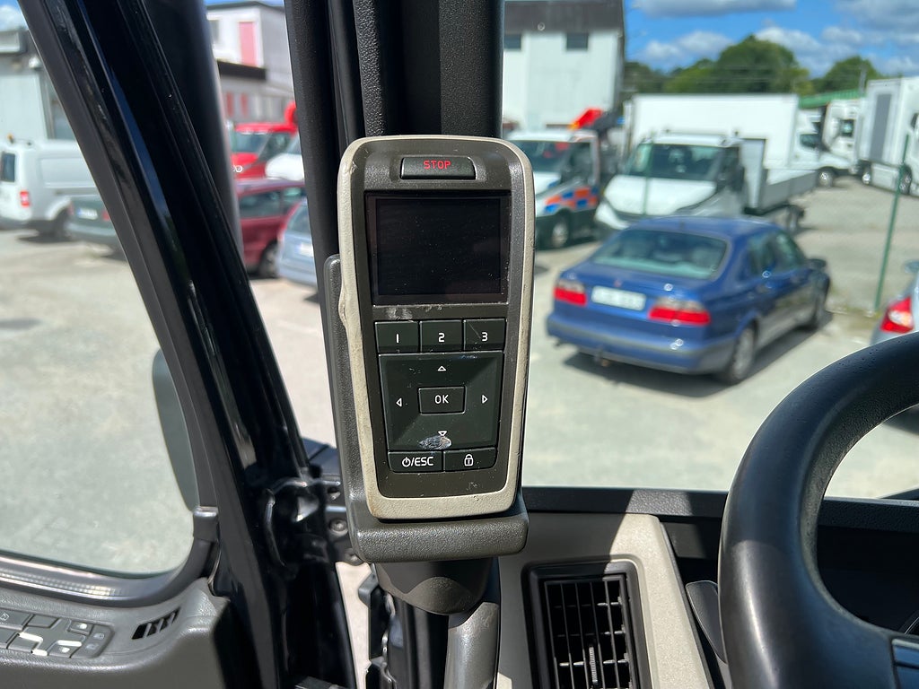 Volvo FM13 460 8x4*4 Kranväxlare Palfinger Kran & Jibb