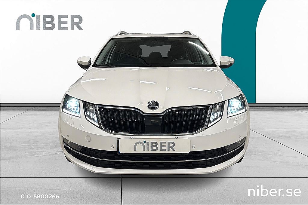 Skoda Octavia SKODA OCTAVIA III Combi 1.5 TSI G-TEC, MOMS, V-hjul, Drag
