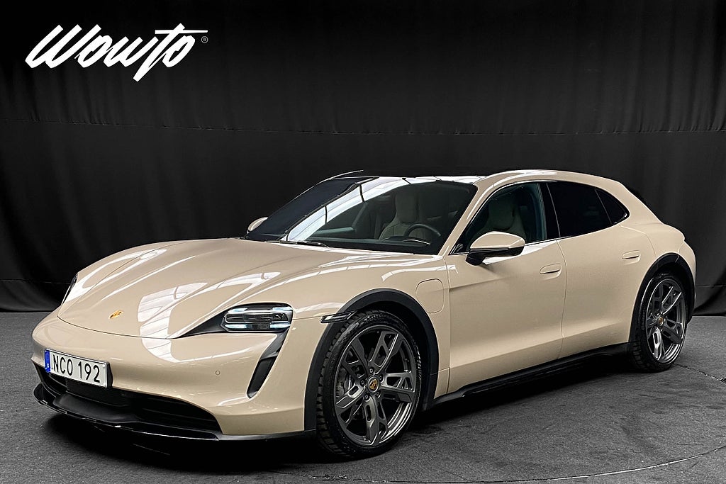 Porsche Taycan 4 Cross Turismo 381HK /Passagerardisplay /Pano /4.95%