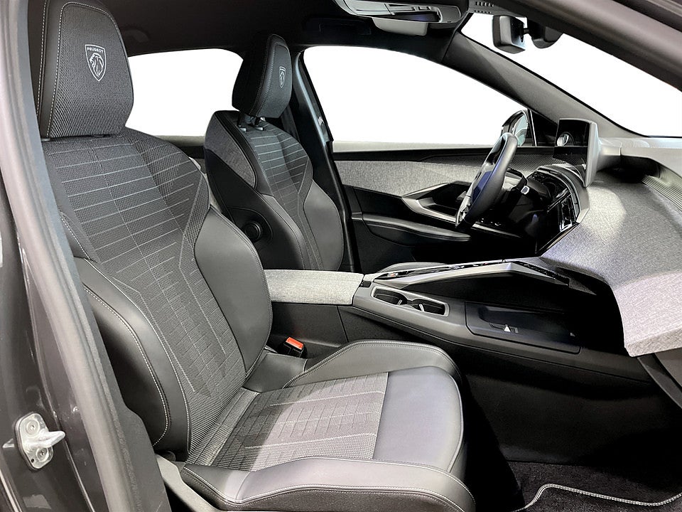 Bild på Peugeot 3008 GT Hybrid 145hk Aut B-KAMERA CARPLAY