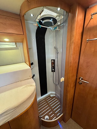 Husbil-integrerad Carthago CHIC E-LINE I 50 (3.0 180HK AUTOMAT) Långbädd, ALDE, 5-bältad! 14 av 22