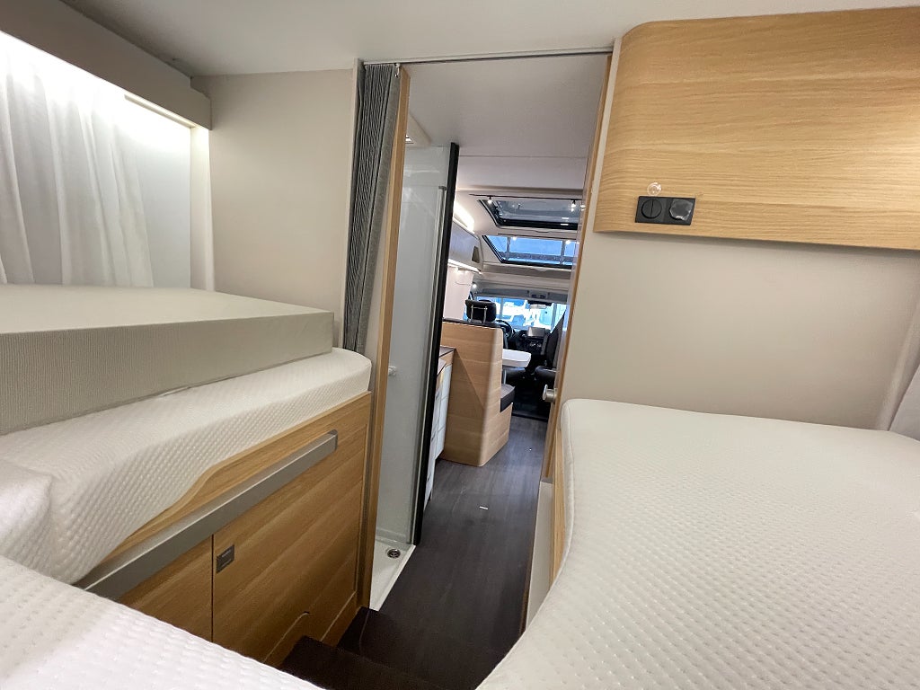 Adria Coral Axess 670 SL /Automat140hk/Elpatron/B-körkort - Adria