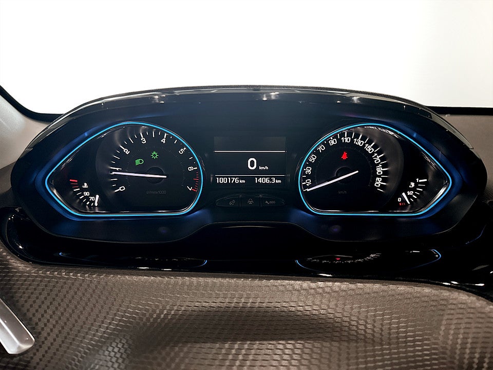 Bild på Peugeot 2008 Allure 1.2 PT 82hk BACKSENSORER