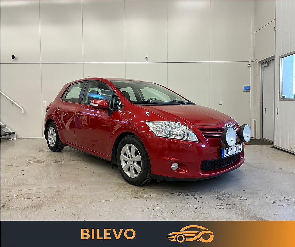 Toyota Auris 5-dörrar 1.4 D 90hk M&K-Värmare Vinterhjul