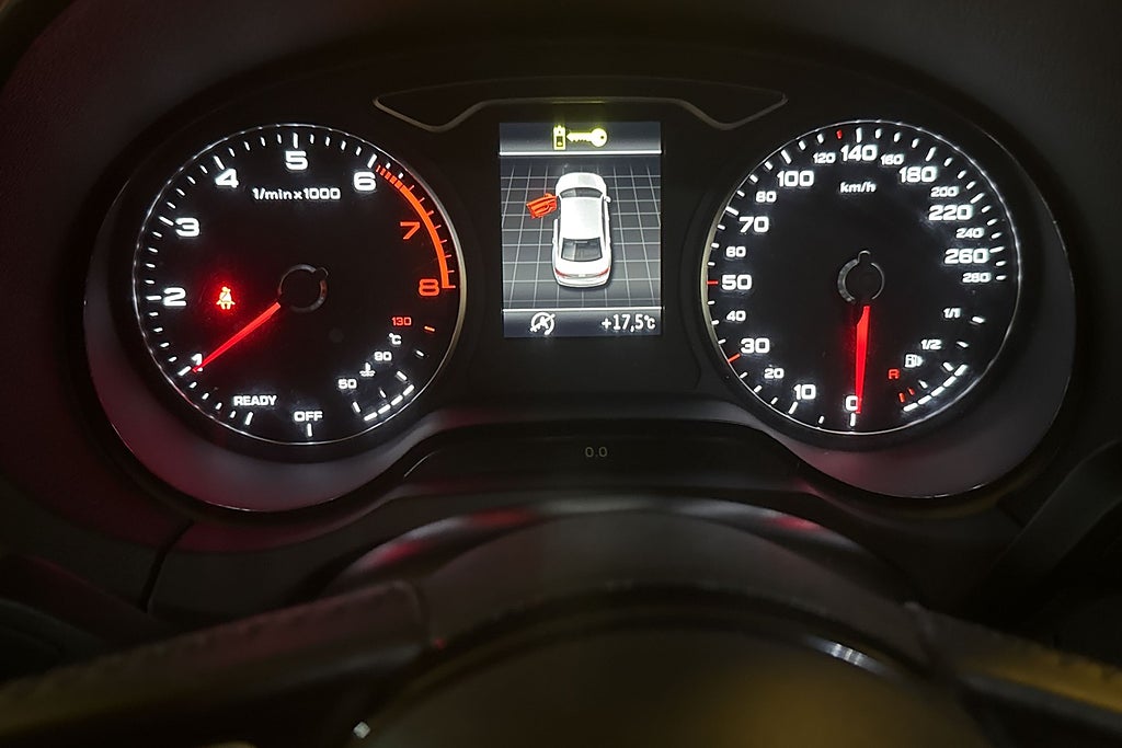 Audi A3 2018 - miniatyr 17
