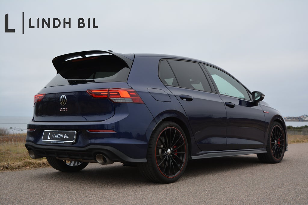 Volkswagen Golf GTI CLUBSPORT 300HK RACEPAKET AKRAPOVIC H|K LJUD 19"