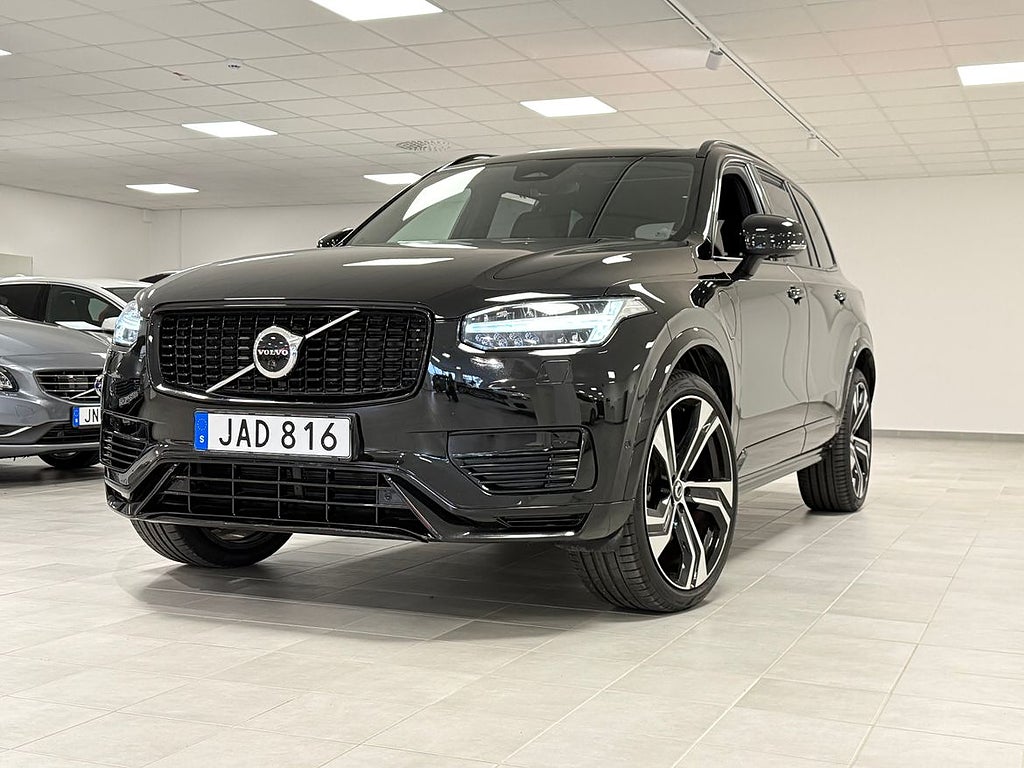 Volvo XC90 Recharge T8 Ultimate Dark Edition.