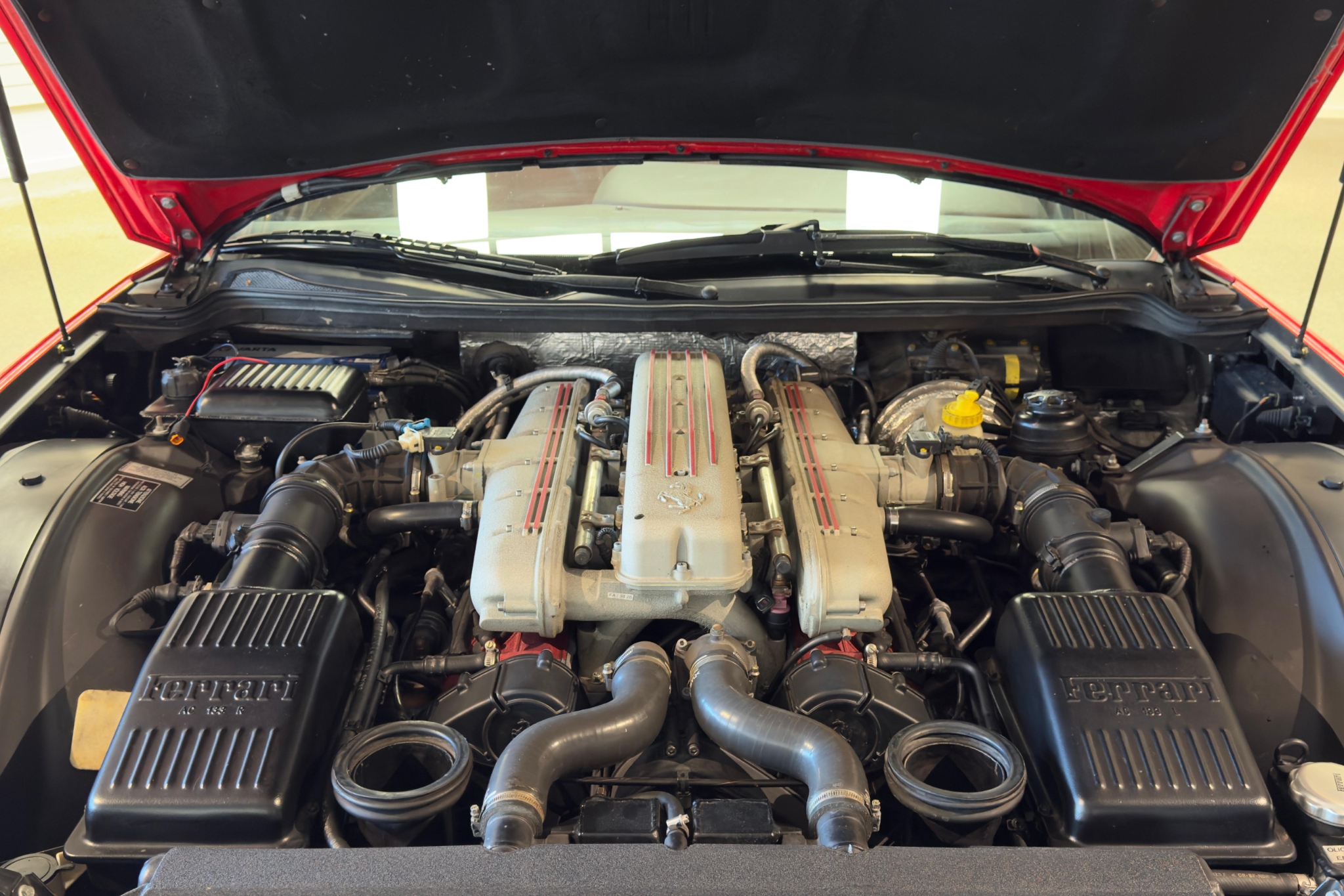 Ferrari 550 Maranello 5.5 V12 485hk 1998 - miniatyr 42