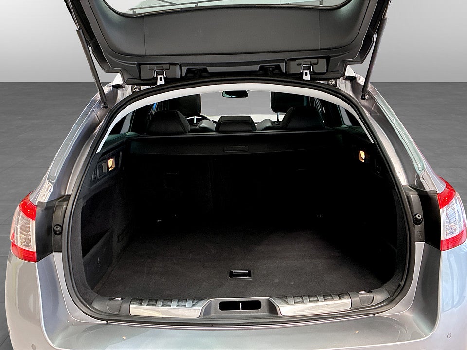 Bild på Peugeot 508 SW Allure 1.6 BlueBHDi 120hk Aut B-KAMERA PANO ELSTOL