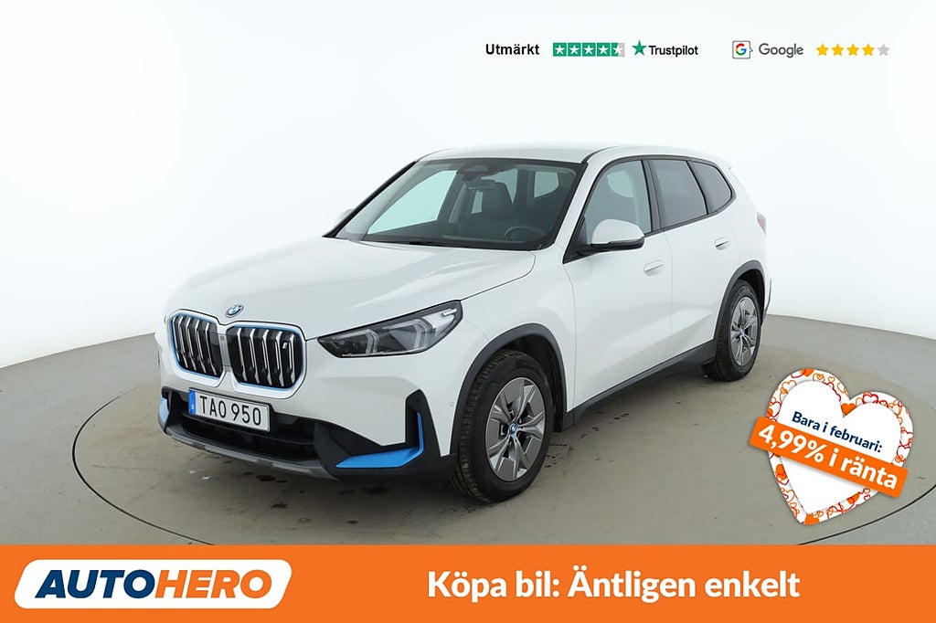 BMW iX1 xDrive30 / Spotify, Drag, Helljusassist, P-assist