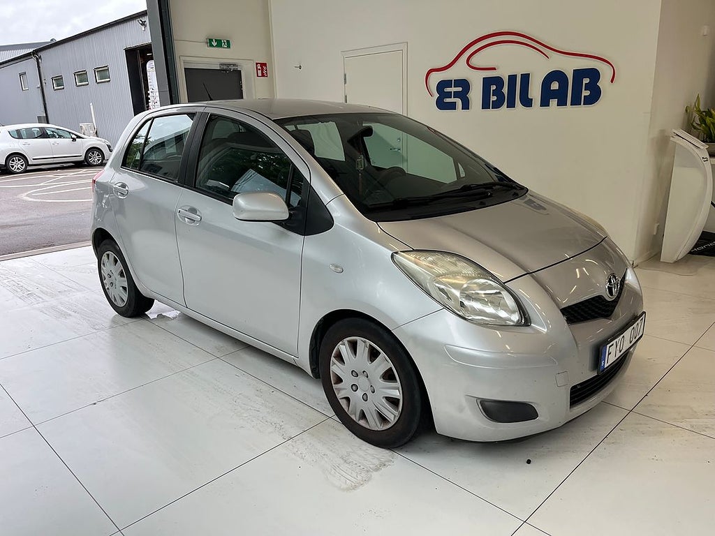 Toyota Yaris 1,3 5dr Besiktnings 2:A Gör det själv!