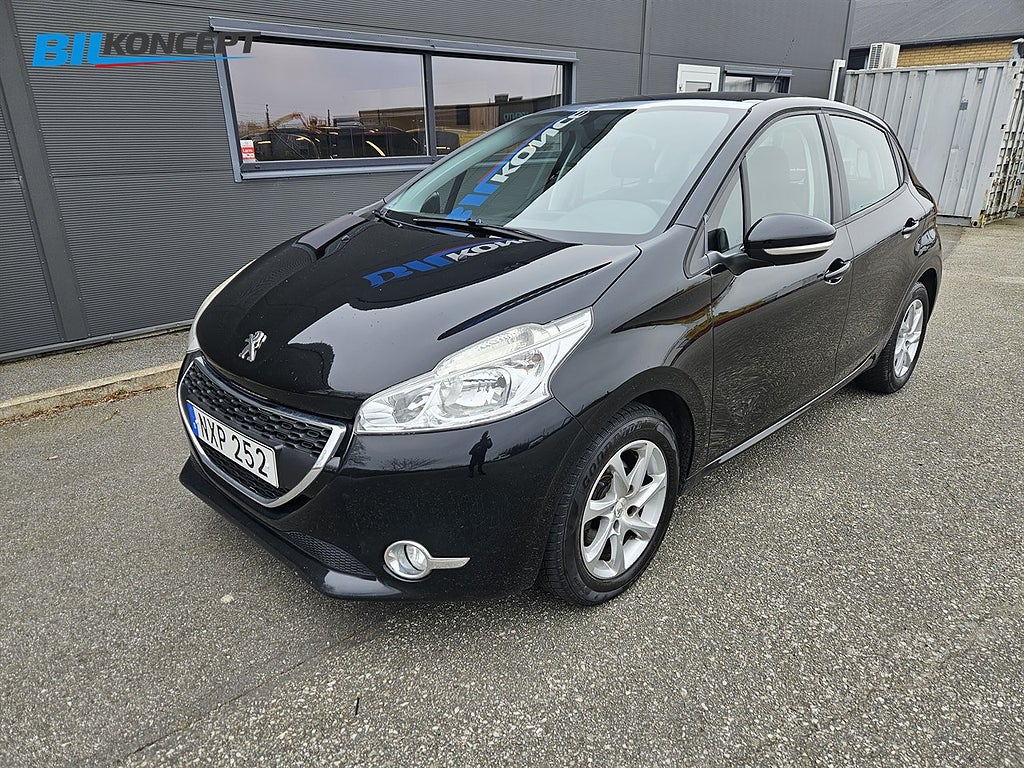 Peugeot 208 5-dörrar 1.2 VTi Panorama GPS Nybesikt