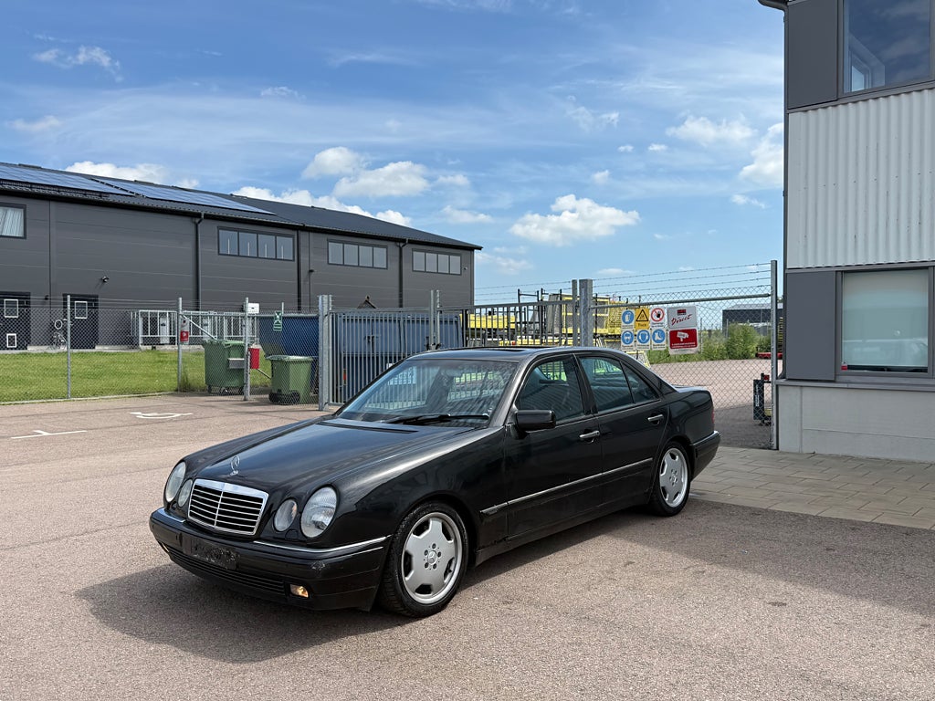 Mercedes-Benz E 430 Automatisk, 5-trinn, 279hk, 1999