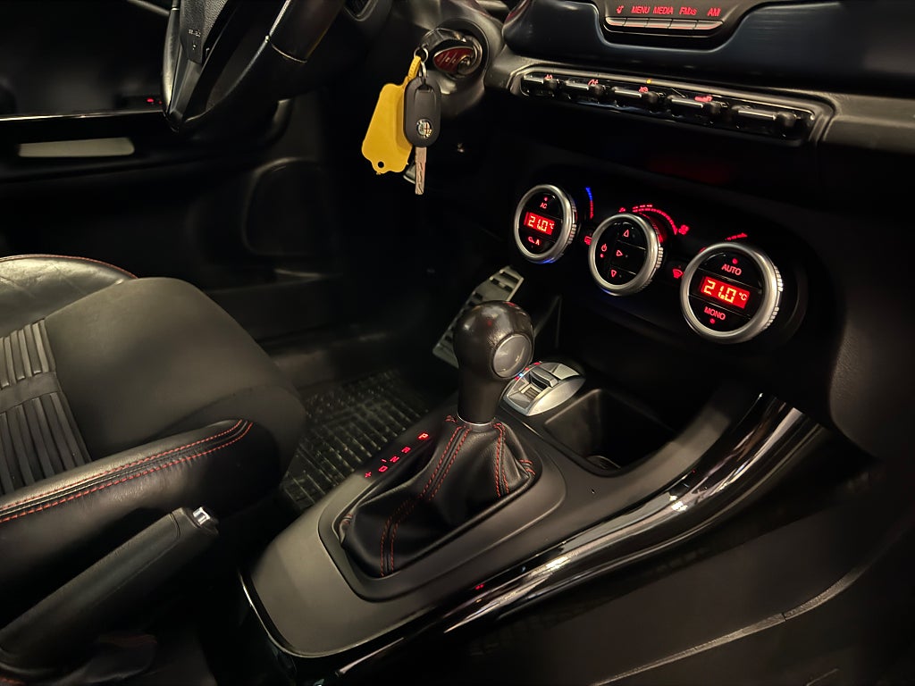 Alfa Romeo Giulietta 2013 - miniatyr 21