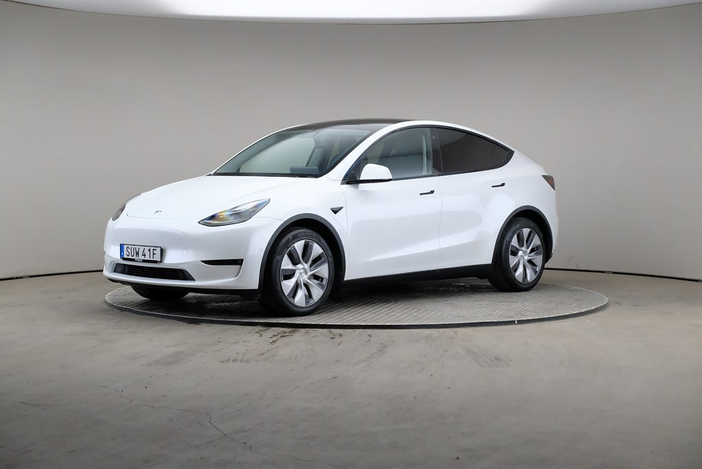 Tesla Model Y Long Range AWD 514hk Läder Pano
