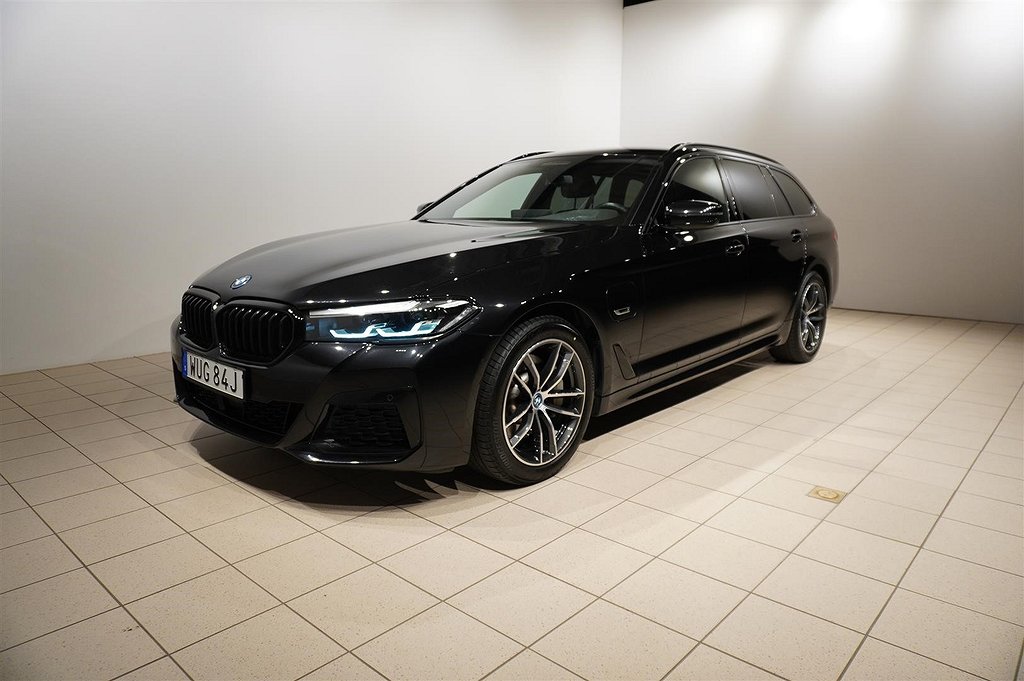 BMW 530e xDrive Touring M Sport Fartpilot Kamera HiFi Drag