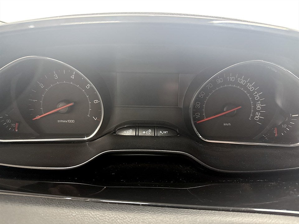 Bild på Peugeot 208 1.2 VTi 82hk - P-SENSORER BAK