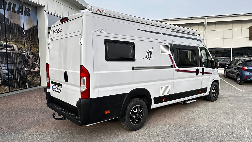 Rapido V68 1 Ägare, Långbädd, Dragkrok thumbnail