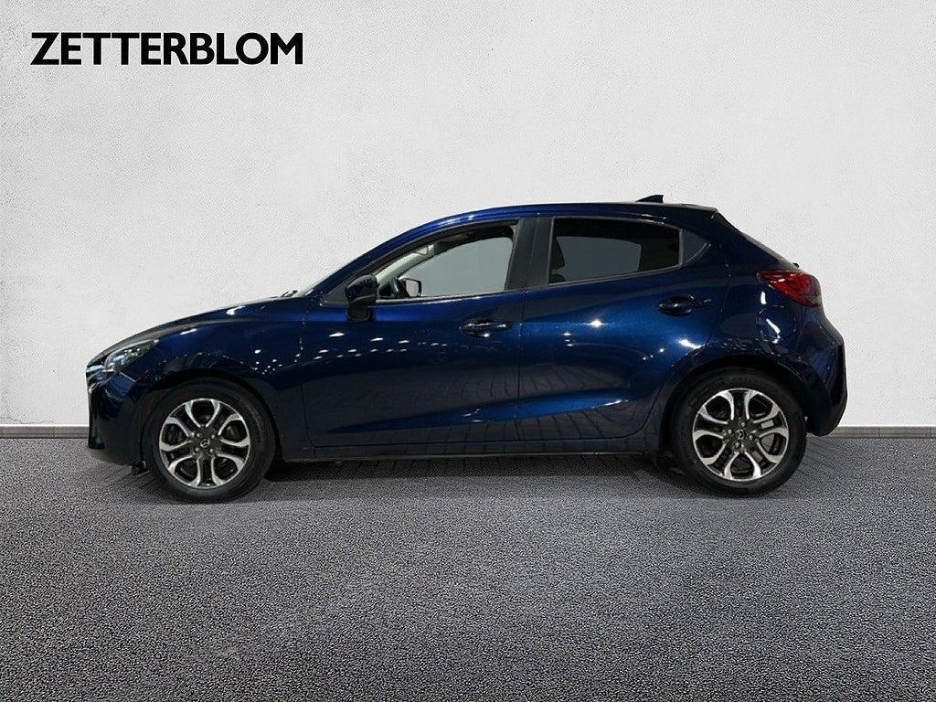 Halvkombi Mazda 2 2 av 15