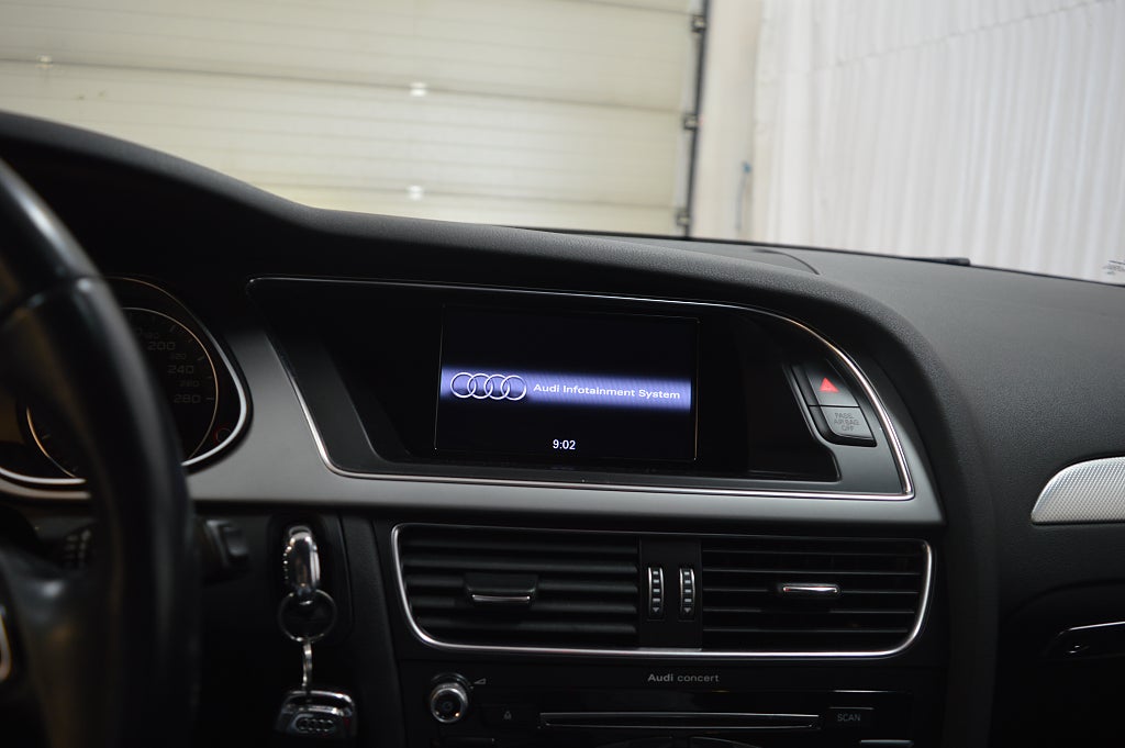 Audi A4 2013 - miniatyr 14