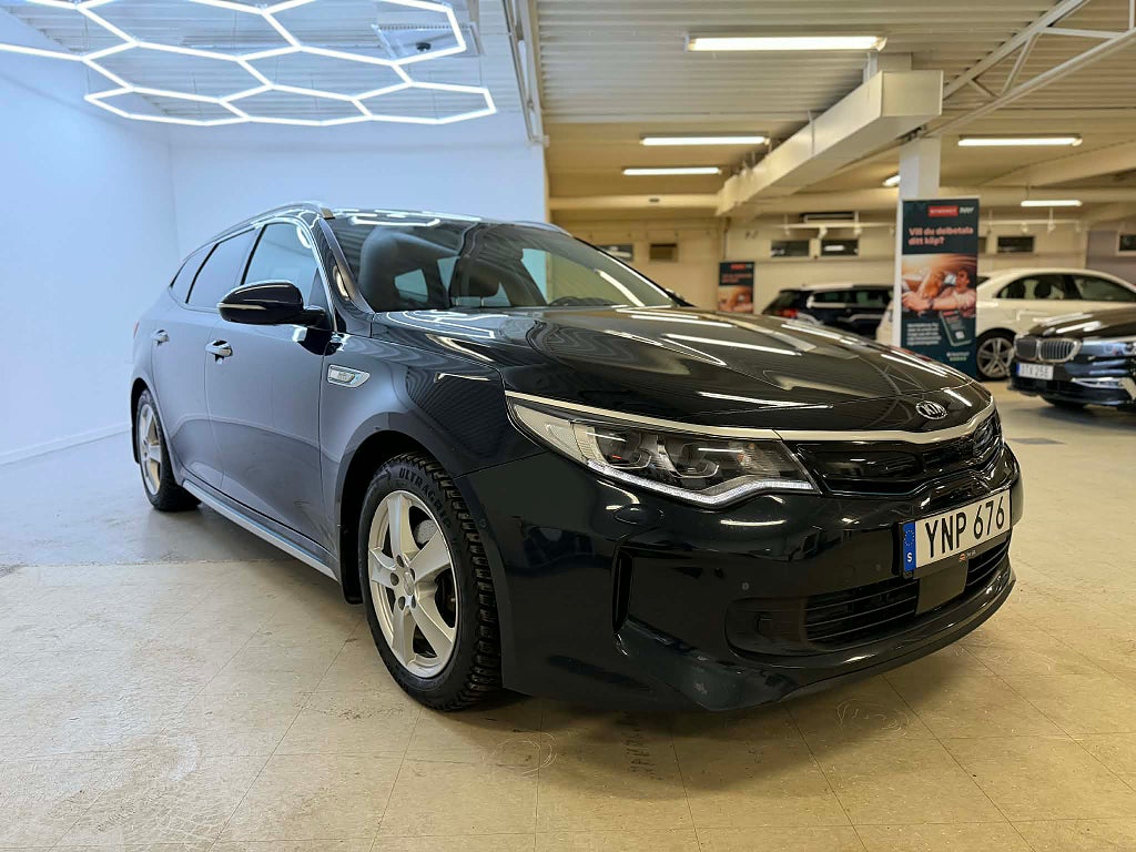 Kia Optima Sport Wagon Plug-in Hybrid M-Värm Navi Panorama H/K 