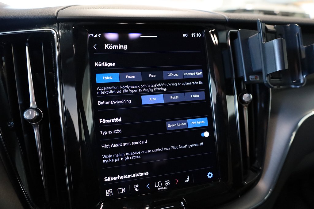 Volvo XC60 T6 Recharge 350hk AWD Core Edition Panorama Drag 2023