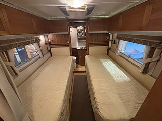 Husbil-halvintegrerad Kabe ROYAL 880 LT 24 av 33