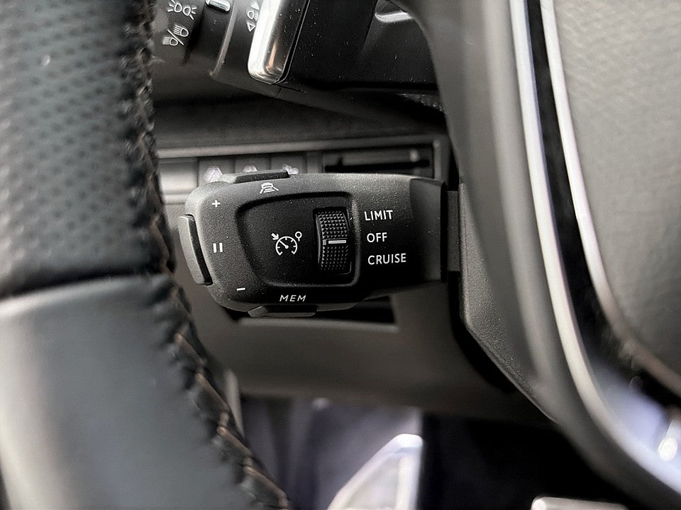 Bild på Peugeot 5008 GT 1.2 PT 130hk Aut 7-SITS B-KAMERA CARPLAY