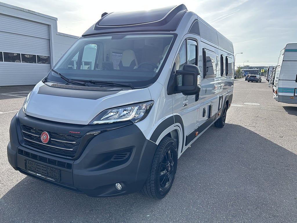 CHALLENGER V217 Road Edition Långbäddar & 160 hk