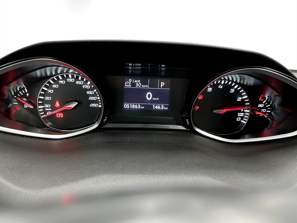 Bild på Peugeot 308 5D Active 1.2 PT 131hk CARPLAY BACKSENSORER