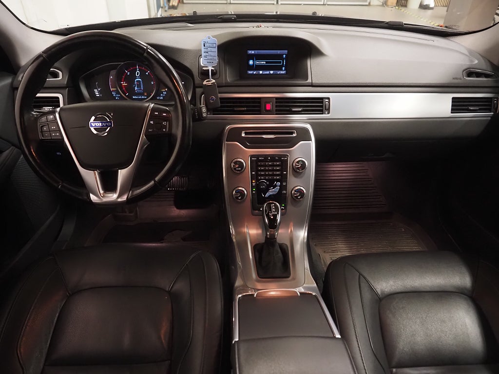 Volvo V70 D2 Geartronic Momentum Drag BLIS Farthållare Skinn 2015