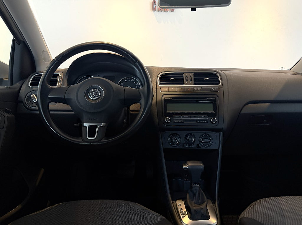 Volkswagen Polo 5-dörrar 1.4 MPI Masters NYKAMREM P-SENSOR LÅGMIL 2-ÄGA