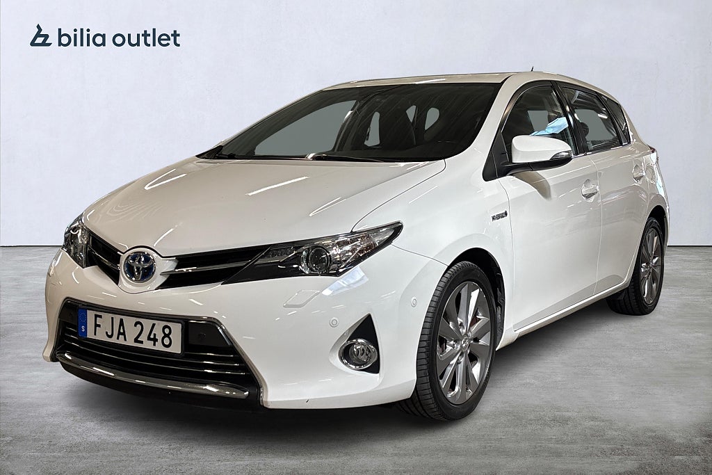 Toyota Auris Hybrid e-CVT Executive 136hk Backkamera
