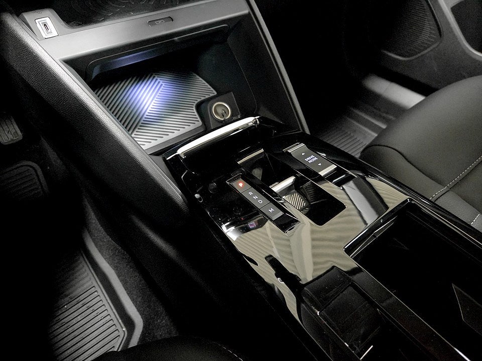 Bild på Citroën C4 X Shine Exclusive 1.2 PT 130hk Aut - GLASTAK,HIFI,360-KAMERA