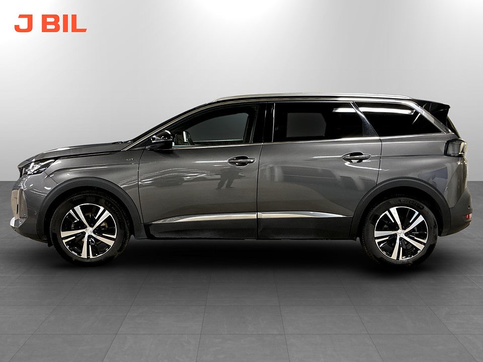 Bild på Peugeot 5008 GT 1.2 PT 130hk Aut 7-SITS B-KAMERA CARPLAY