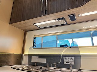 Husbil-integrerad Kabe TM I 810 LGB 18 av 28