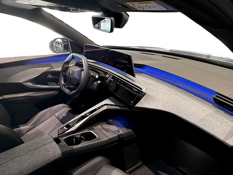 Bild på Peugeot E-3008 GT 86kWh 214hk Aut B-KAMERA CARPLAY