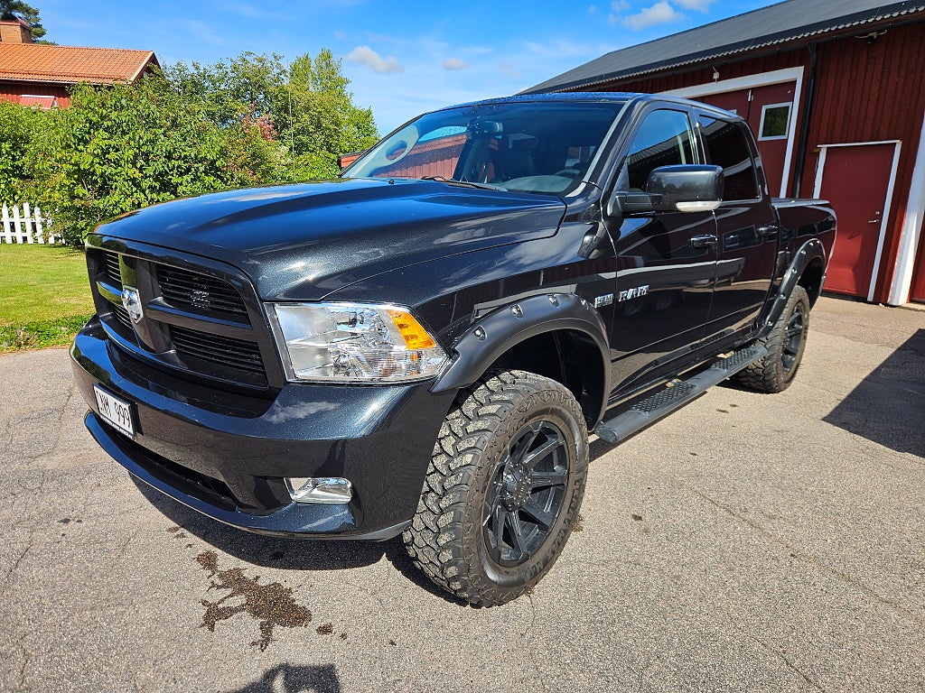 RAM 1500 Crew Cab 5.7 V8 HEMI 4x4