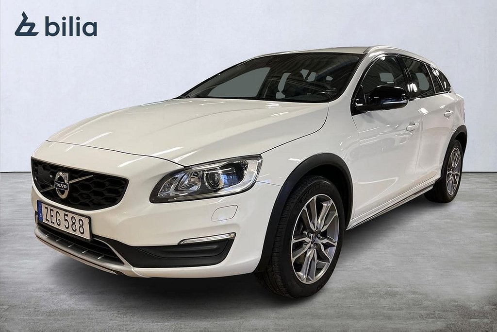 Volvo V60 Cross Country D3 Classic Pro | Skinnklädsel | Navigation