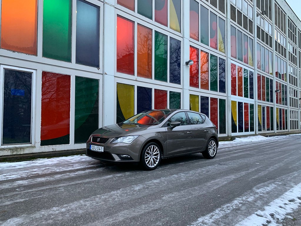 Seat Leon 1.2 TSI Style Automat Apple CarPlay Räntefritt Euro 6