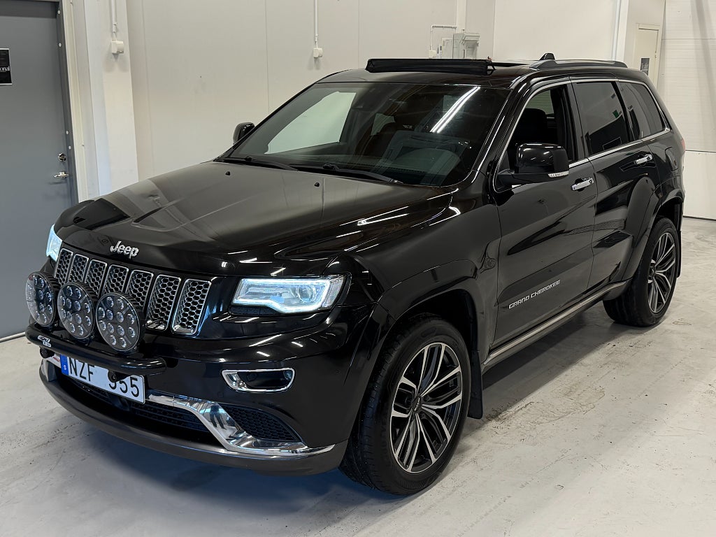 Jeep Grand Cherokee 3.0 V6 4WD Summit Pano H/K Skinn Drag M&K-värm Backkam