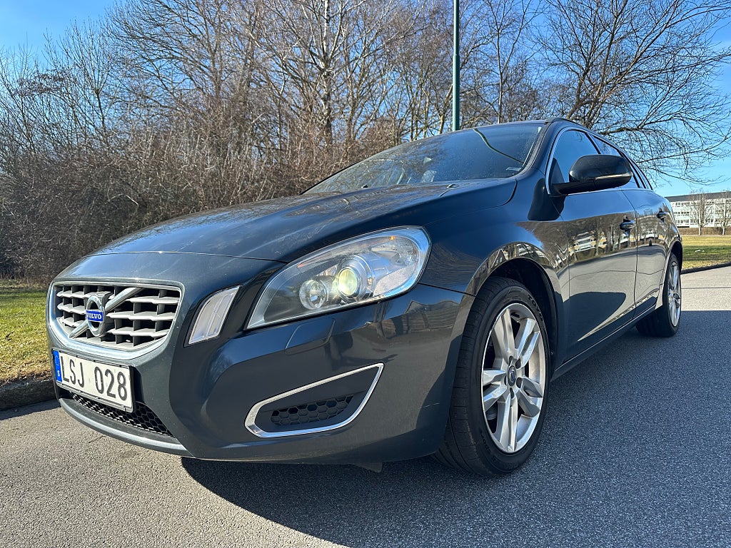 Volvo V60 T3 Momentum Euro 5