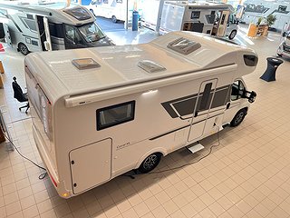 Husbil-alkov Adria CORAL XL 660 SL 5 av 21