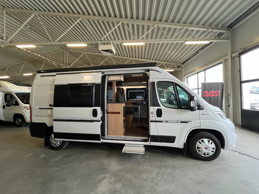 Adria Twin 600 / ALDE / Automat 150hk / Solcell / B-körkort - Adria